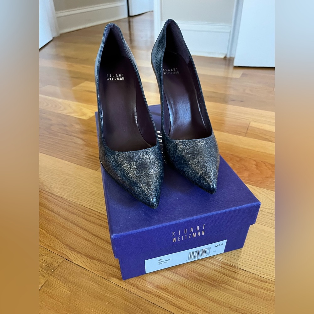 Stuart Weitzman Iris Blue Frog Snakeskin Pumps